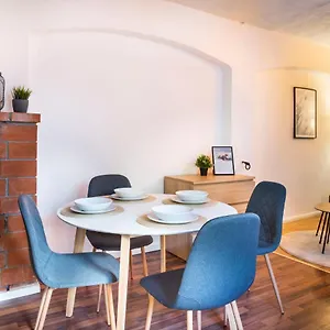 https://central-unique-berlinhouse-in-berlin-kopenick.find-berlin-hotels.com
