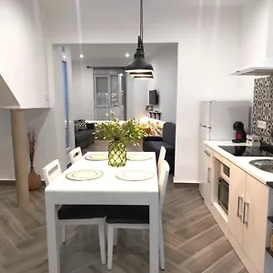 https://apartamentos-fernando-iii-el-santo.es-andalucia.com